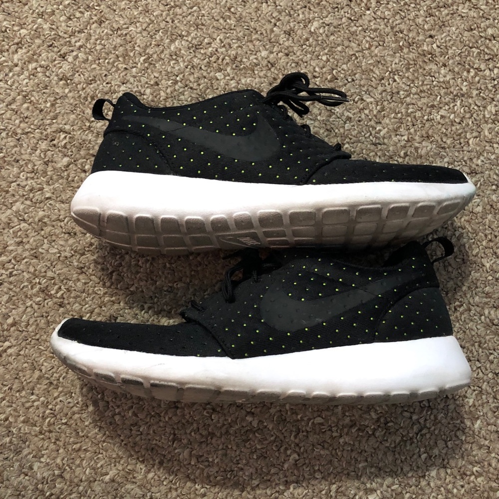 Nike roshe runs